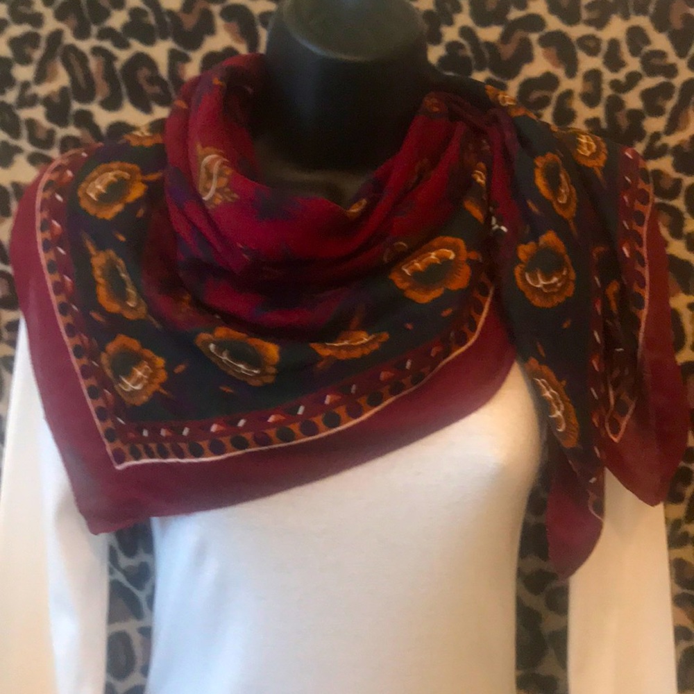 The Limited Scarf